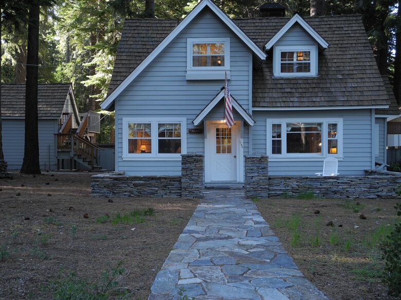 North Shore Cottage - Tahoe Park, California