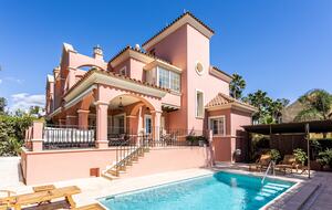 Casa Rosa - Marbella, Spain