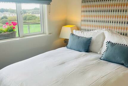 The Breakers - Castletown, Ireland