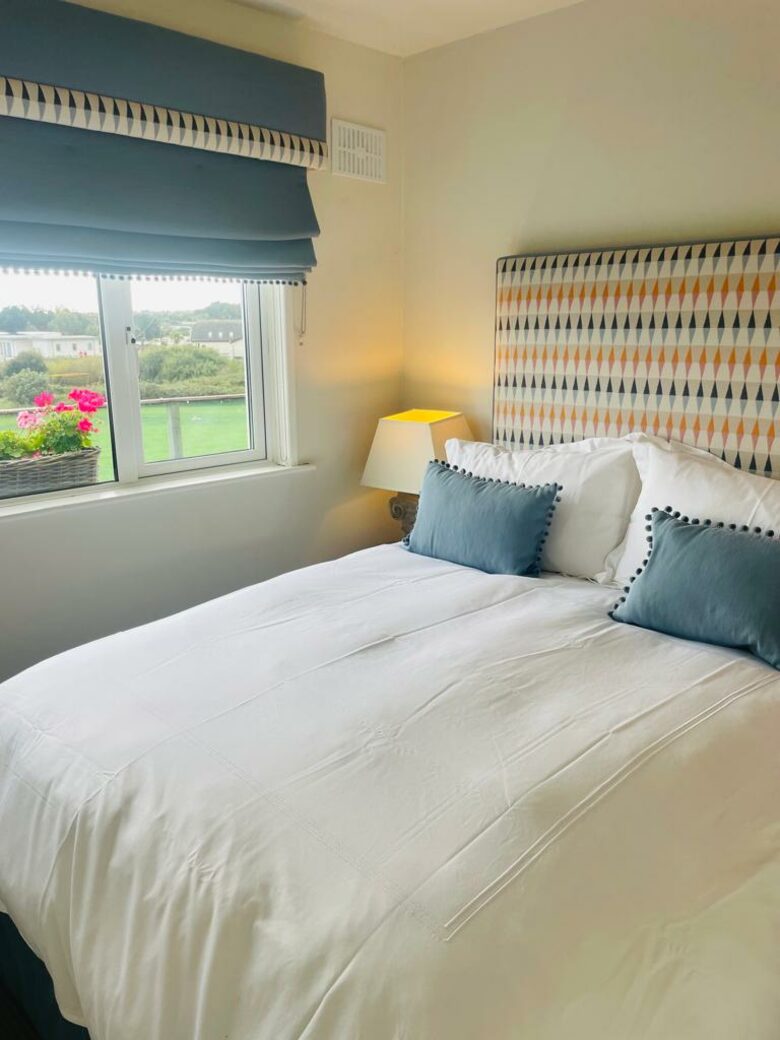 The Breakers - Castletown, Ireland