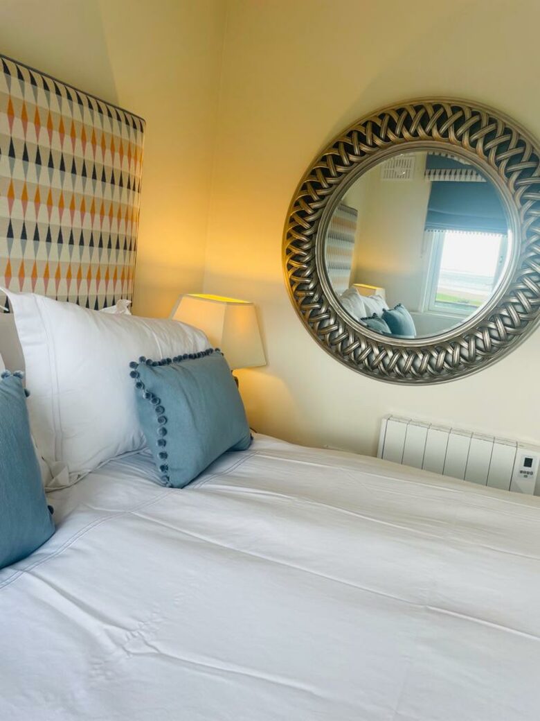 The Breakers - Castletown, Ireland