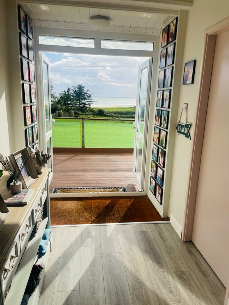 The Breakers - Castletown, Ireland