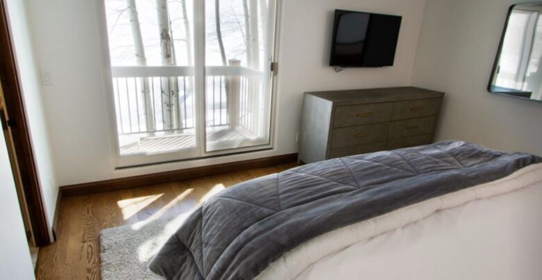 Beautiful Ski-In/Ski-Out Snowmass Village Condo - Snowmass Village, Colorado