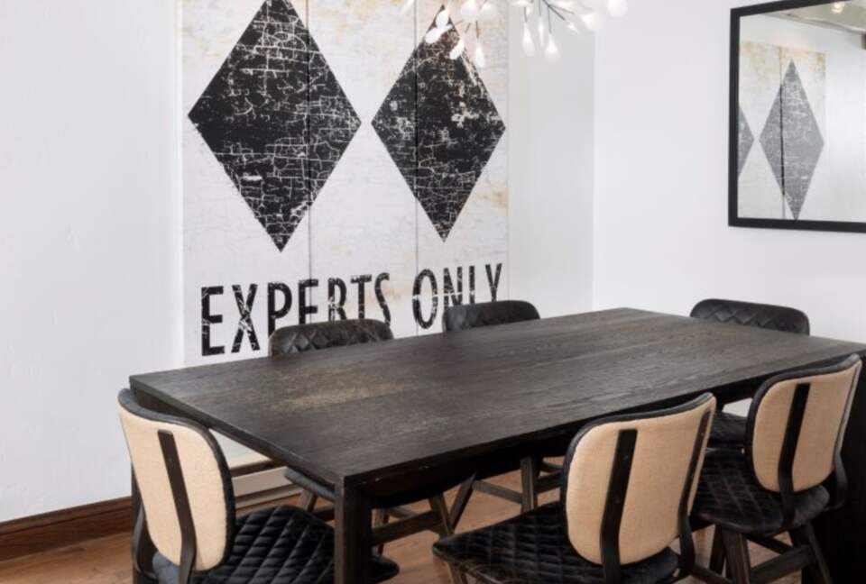 Beautiful Ski-In/Ski-Out Snowmass Village Condo - Snowmass Village, Colorado