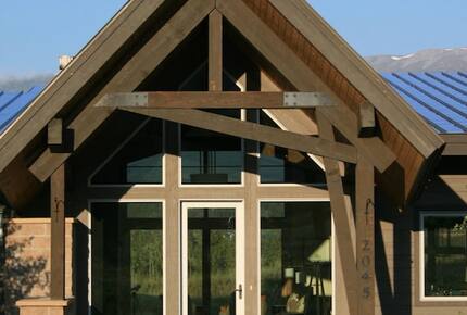 Spacious, Contemporary Mountain Retreat | less than 9 minutes to Breck's gondola - Summit County, Colorado