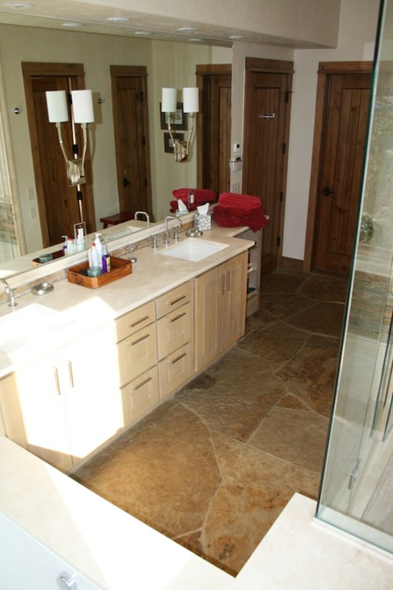 Spacious, Contemporary Mountain Retreat | less than 9 minutes to Breck's gondola - Summit County, Colorado