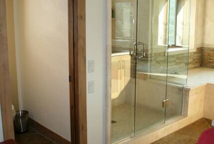 Spacious, Contemporary Mountain Retreat | less than 9 minutes to Breck's gondola - Summit County, Colorado