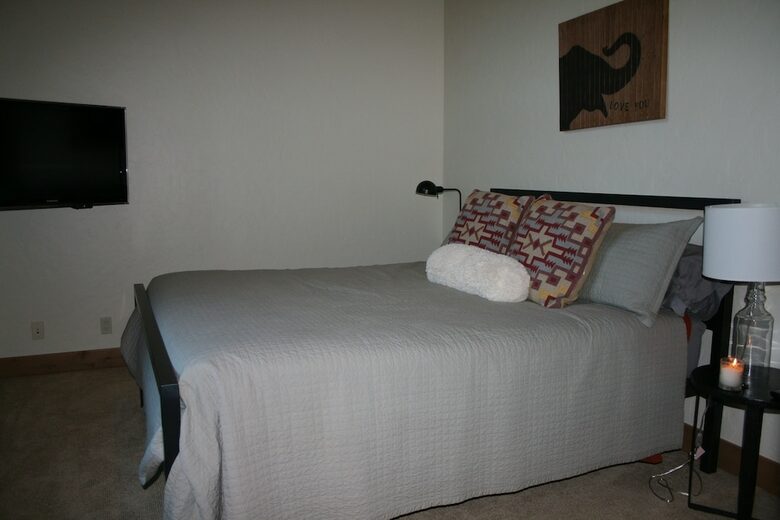 Spacious, Contemporary Mountain Retreat | less than 9 minutes to Breck's gondola - Summit County, Colorado