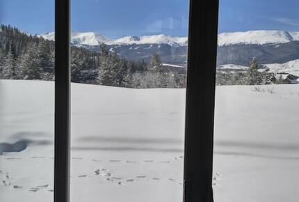 Spacious, Contemporary Mountain Retreat | less than 9 minutes to Breck's gondola - Summit County, Colorado