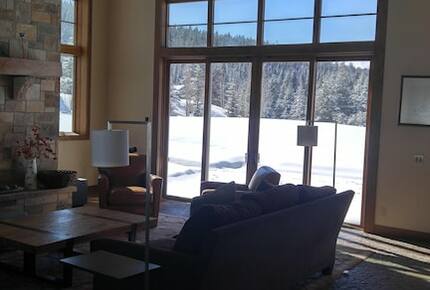 Spacious, Contemporary Mountain Retreat | less than 9 minutes to Breck's gondola - Summit County, Colorado