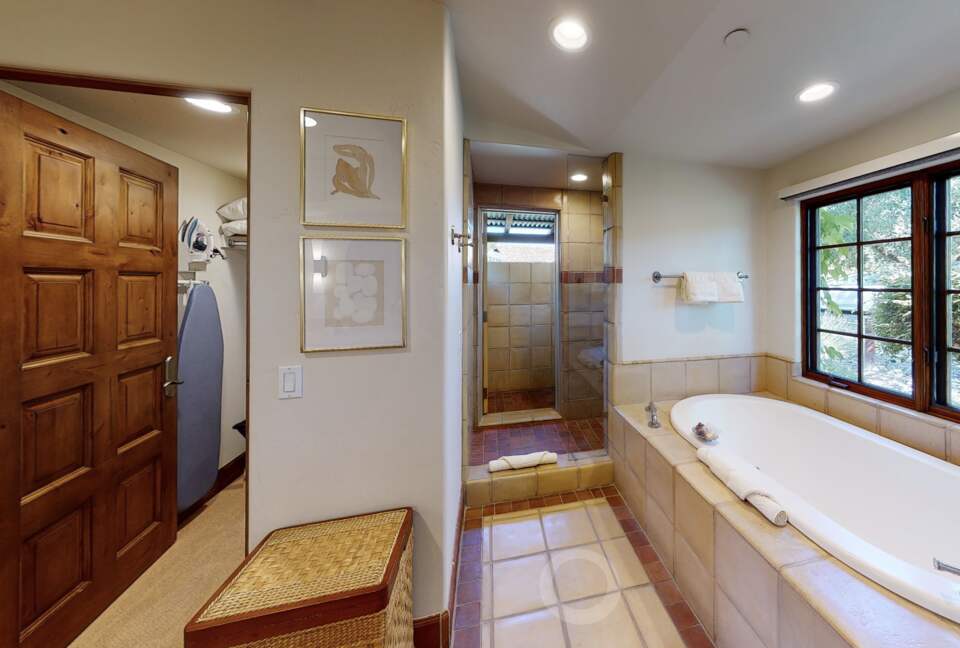 Beautiful Mayacama Villa | Classic California Wine Country - Santa Rosa, California