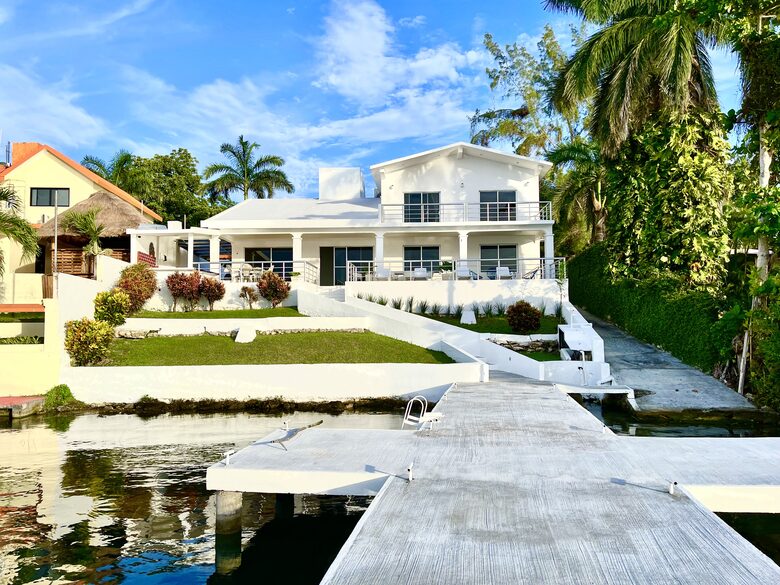 Bacalar Lagoon Waterfront Getaway - Bacalar, Mexico