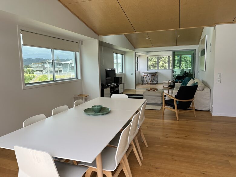Modern apartment close to Coromandel surf beach - Whangamata, New Zealand