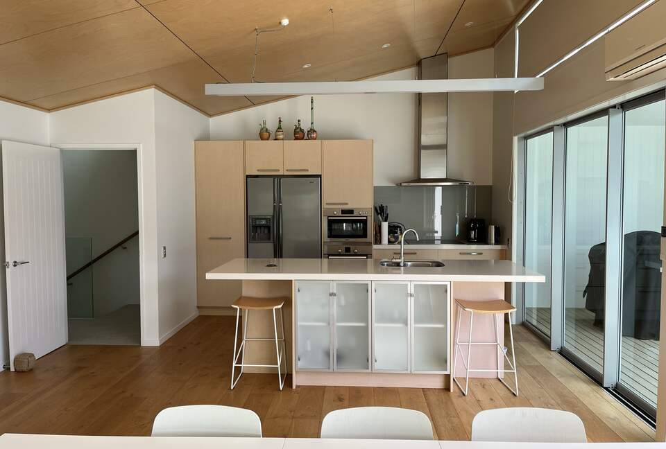 Modern apartment close to Coromandel surf beach - Whangamata, New Zealand