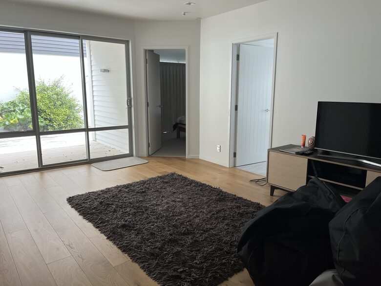 Modern apartment close to Coromandel surf beach - Whangamata, New Zealand