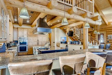 Six Bedroom Luxurious Chalet | With Hot Tub and  Stunning Views! - Breckenridge, Colorado