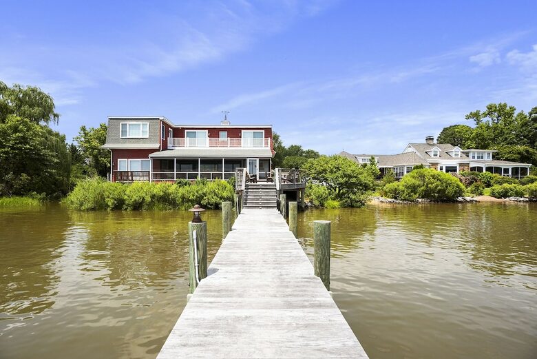 Breathtaking waterfront home on the Chester River - Chestertown, Maryland