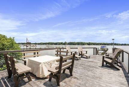 Breathtaking waterfront home on the Chester River - Chestertown, Maryland