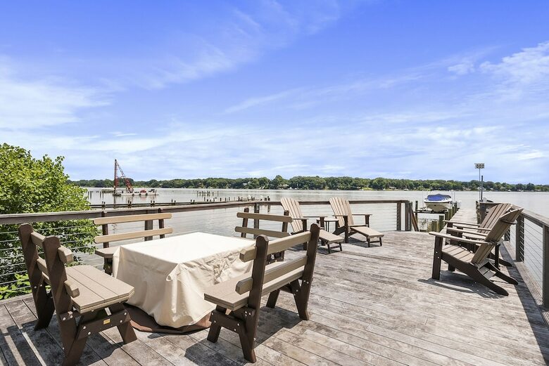 Breathtaking waterfront home on the Chester River - Chestertown, Maryland