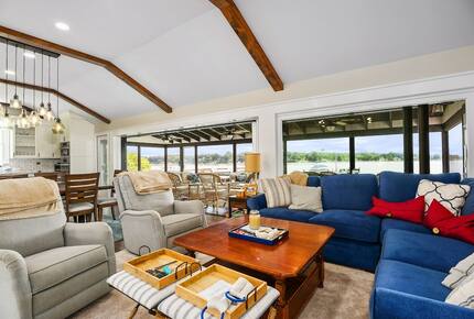 Breathtaking waterfront home on the Chester River - Chestertown, Maryland