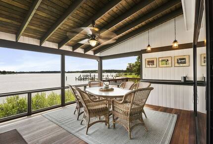 Breathtaking waterfront home on the Chester River - Chestertown, Maryland