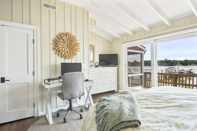 Breathtaking waterfront home on the Chester River - Chestertown, Maryland