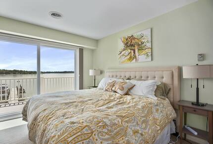 Breathtaking waterfront home on the Chester River - Chestertown, Maryland