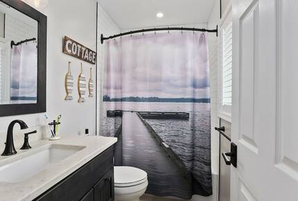 Breathtaking waterfront home on the Chester River - Chestertown, Maryland