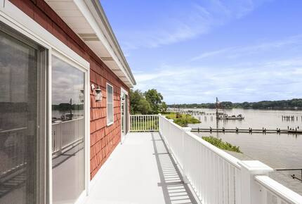 Breathtaking waterfront home on the Chester River - Chestertown, Maryland