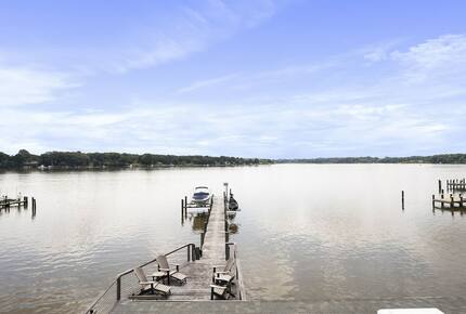 Breathtaking waterfront home on the Chester River - Chestertown, Maryland