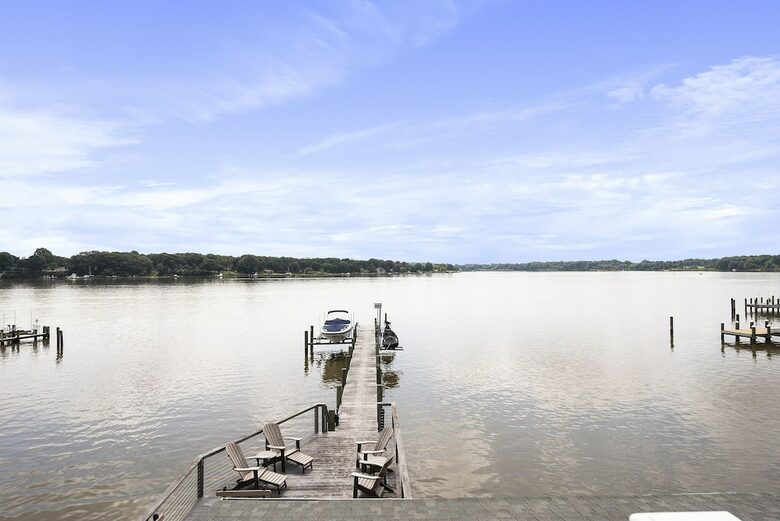 Breathtaking waterfront home on the Chester River - Chestertown, Maryland
