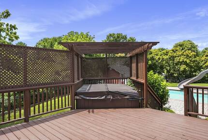 Breathtaking waterfront home on the Chester River - Chestertown, Maryland