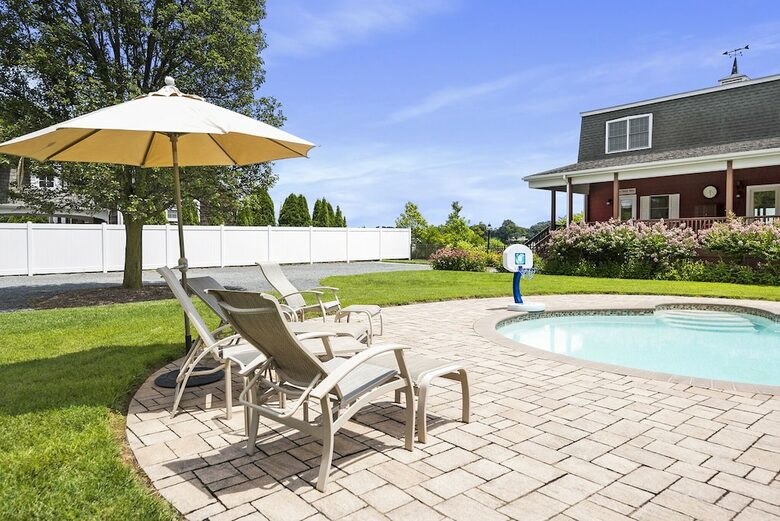 Breathtaking waterfront home on the Chester River - Chestertown, Maryland