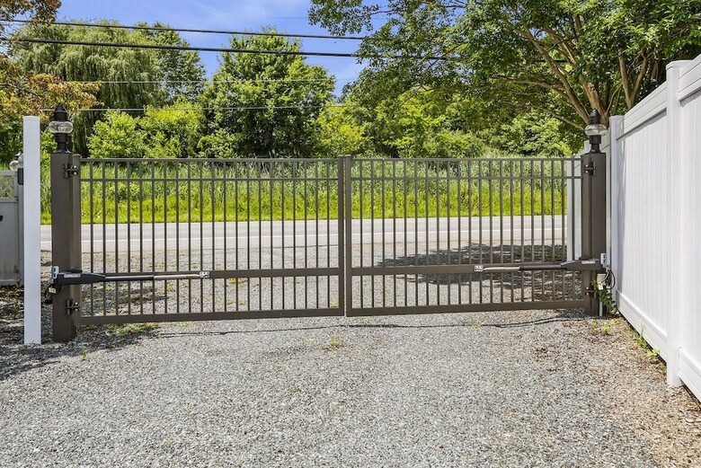 Breathtaking waterfront home on the Chester River - Chestertown, Maryland