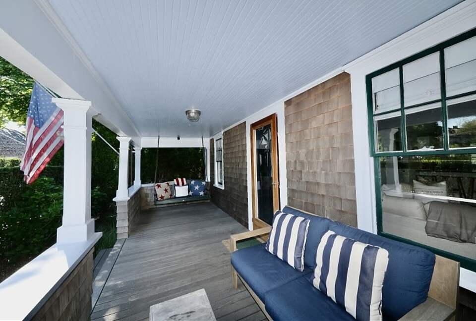 Stunning Nantucket Town Modern Bungalow - Nantucket, Massachusetts