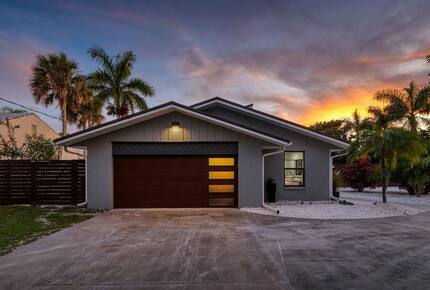 Lido Beach Gulf Getaway with a Pool - Lido Key, Florida