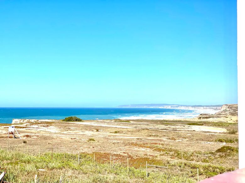 Baleal Surf Dome - Ferrel, Portugal