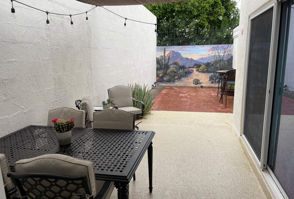 Perfect Old Town 3-Bedroom Townhome - Scottsdale, Arizona