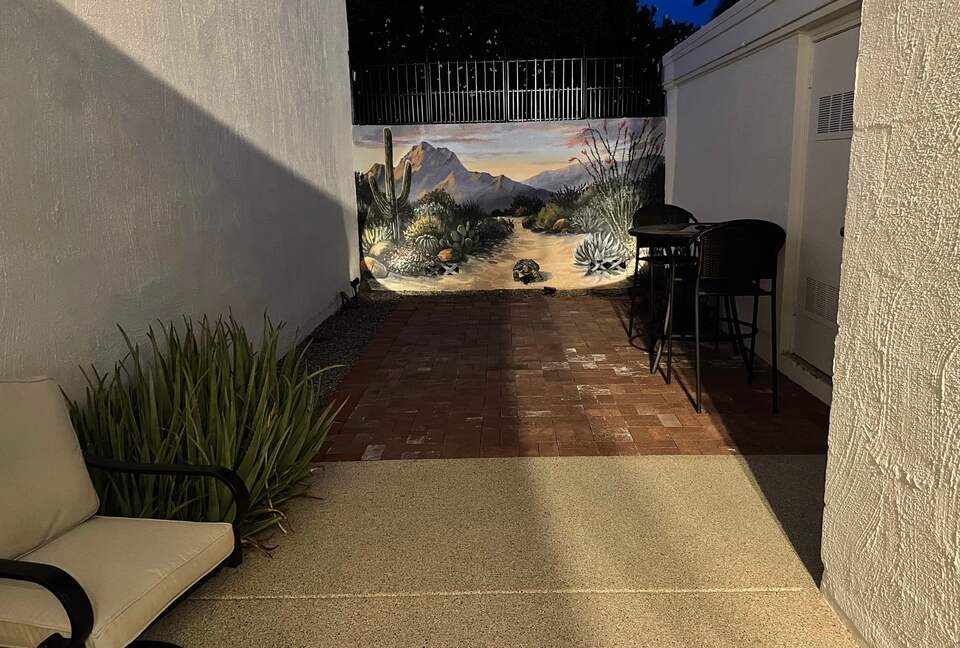 Perfect Old Town 3-Bedroom Townhome - Scottsdale, Arizona