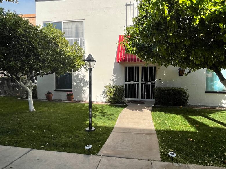 Perfect Old Town 3-Bedroom Townhome - Scottsdale, Arizona