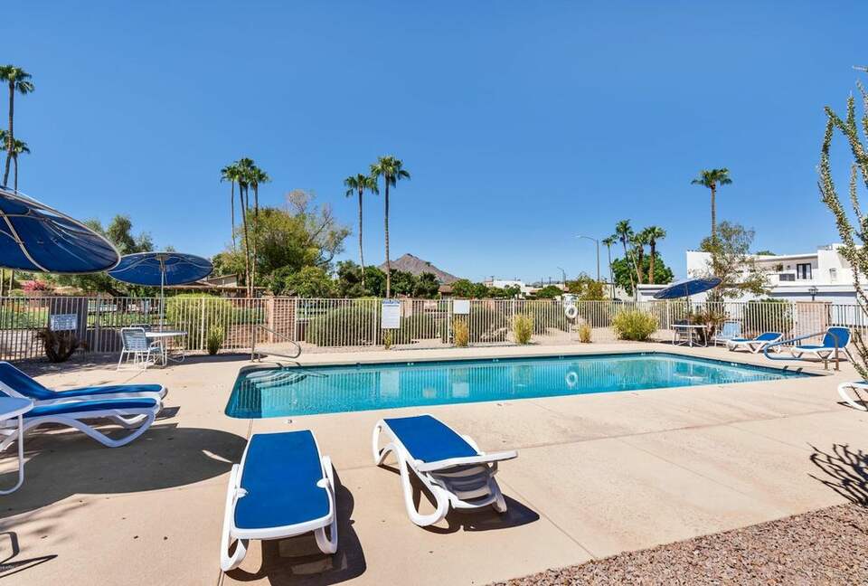 Perfect Old Town 3-Bedroom Townhome - Scottsdale, Arizona