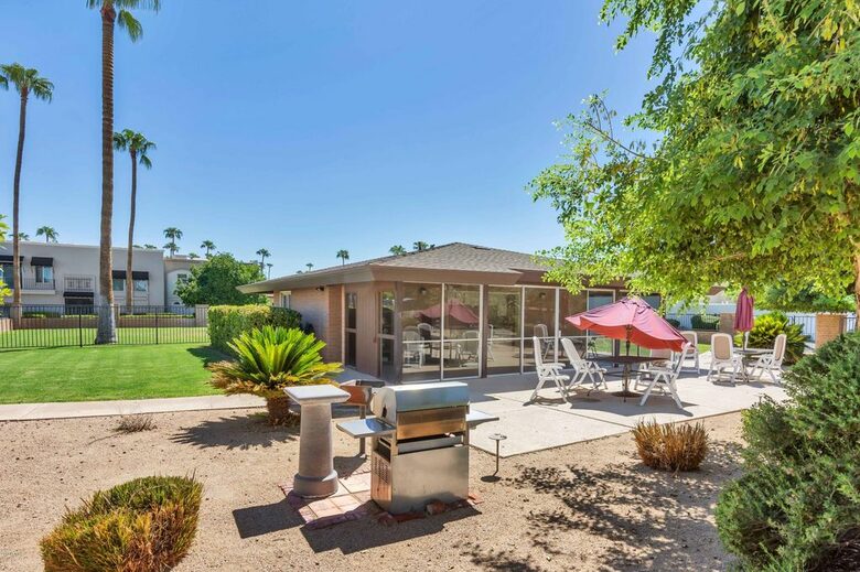 Perfect Old Town 3-Bedroom Townhome - Scottsdale, Arizona