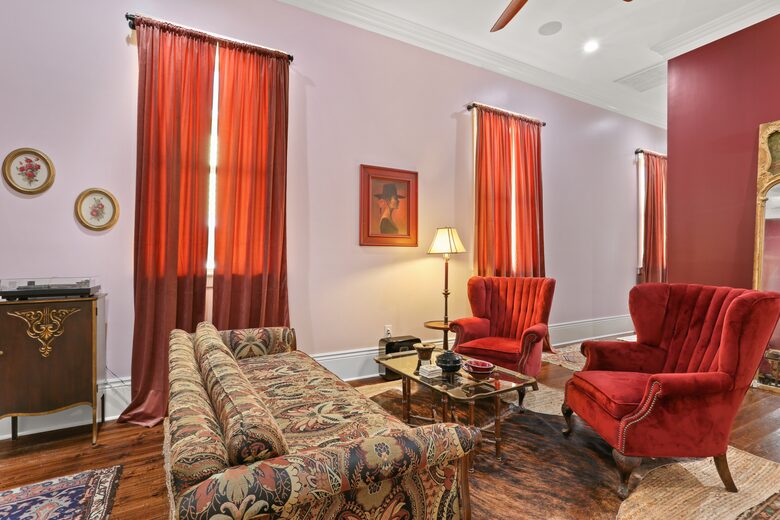 Classic NOLA House Minutes to The French Quarter - New Orleans, Louisiana