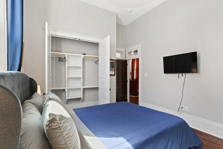 Classic NOLA House Minutes to The French Quarter - New Orleans, Louisiana