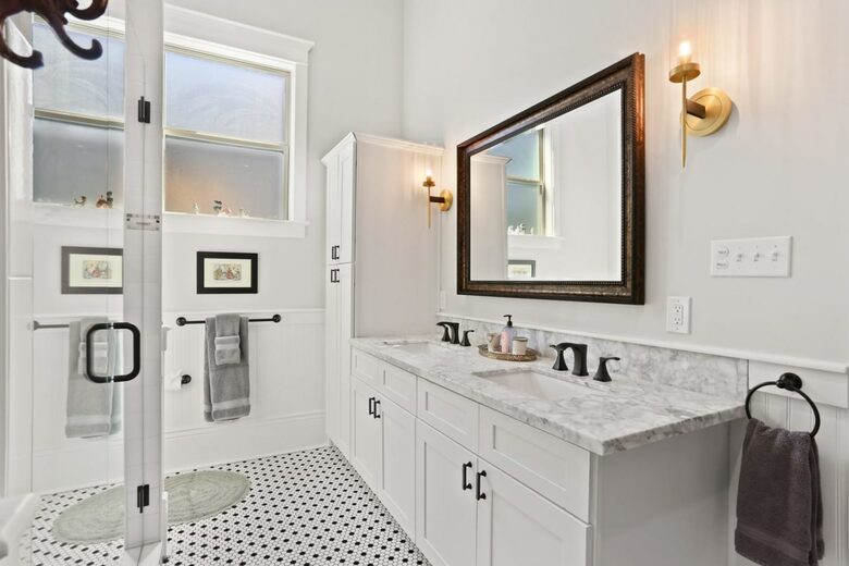 Classic NOLA House Minutes to The French Quarter - New Orleans, Louisiana