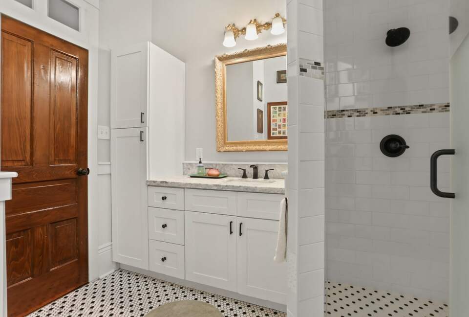 Classic NOLA House Minutes to The French Quarter - New Orleans, Louisiana