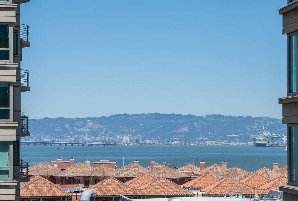 San Francisco Waterfront Residence With Bay Views! - San Francisco, California