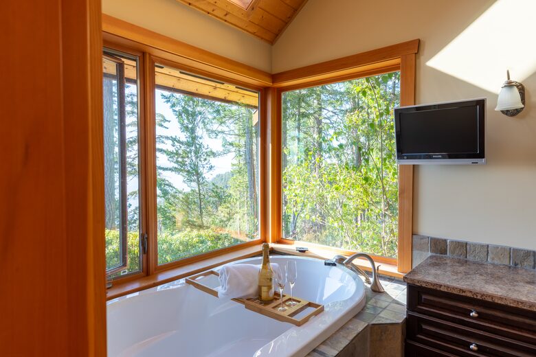Worldclass ocean views and privacy in Beautiful British Columbia - Secret Cove, Canada