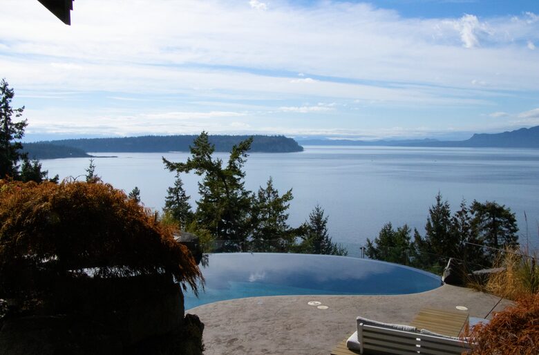 Worldclass ocean views and privacy in Beautiful British Columbia - Secret Cove, Canada