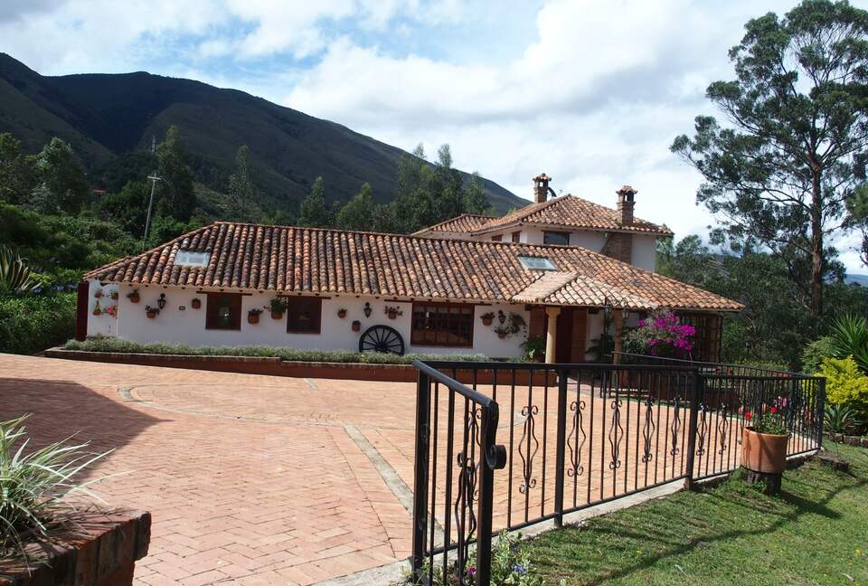 Villa Varu Colombian Luxe Estate - Villa de Leyva, Colombia